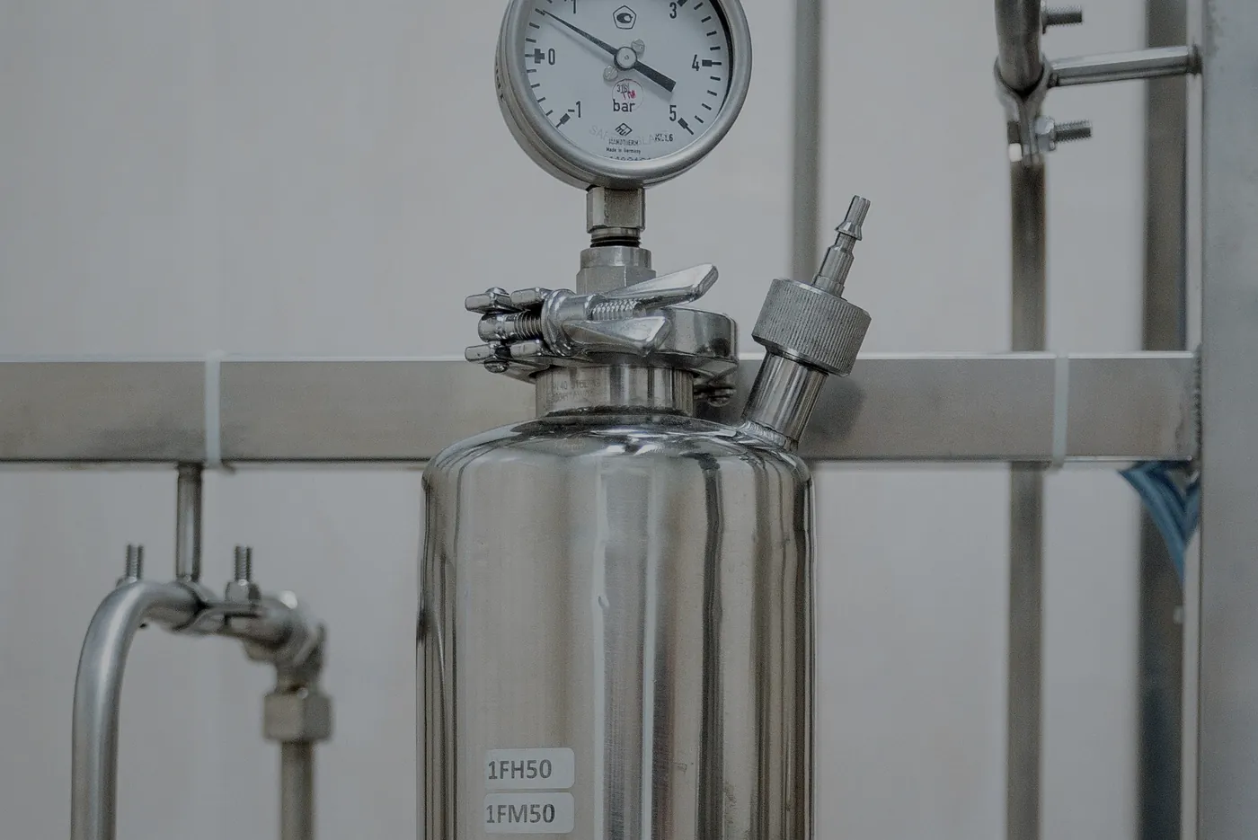 Industrial pressure gauge for thermometer and calibration evidence review